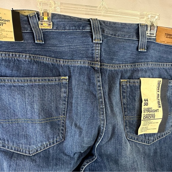 Tommy Hilfiger 44/30 classic fit jeans. NWT. Really nice looking. Spring basics! - Picture 15 of 16